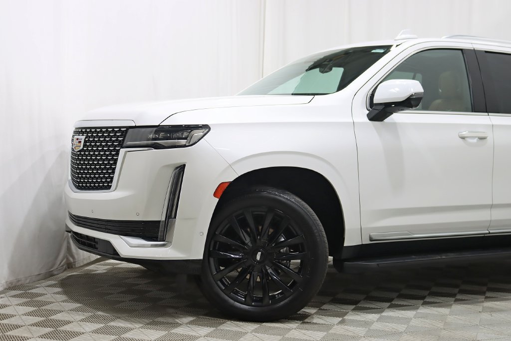 Used 2021 Cadillac Escalade Premium Luxury AWD/4WD image 2