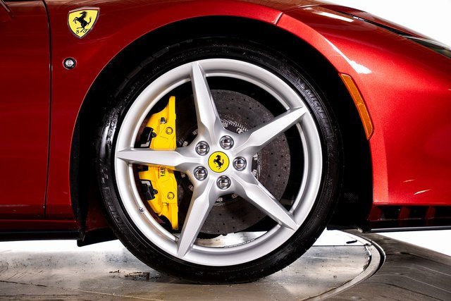 Used 2022 Ferrari F8 Tributo image 19