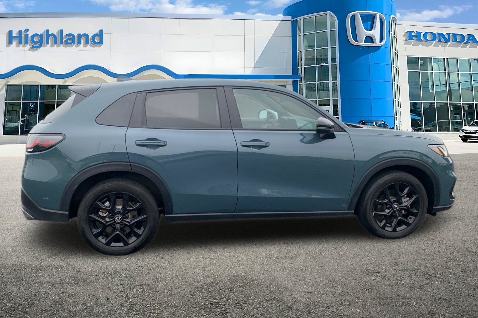 Used 2025 Honda HR-V Sport image 6