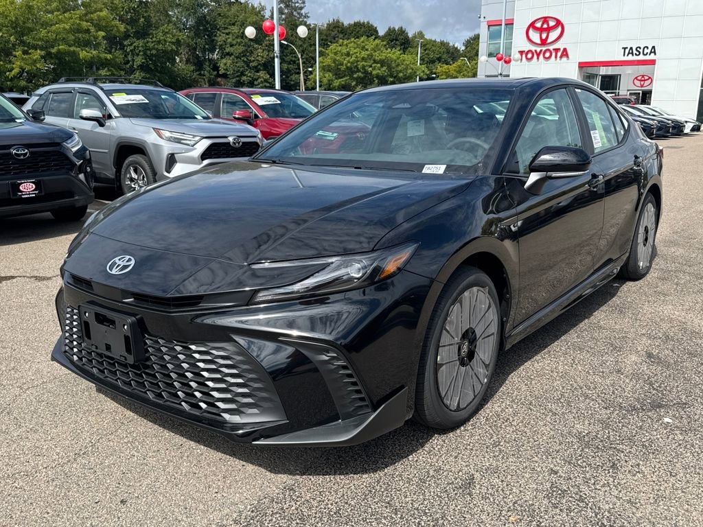 New 2026 Toyota Camry SE image 3