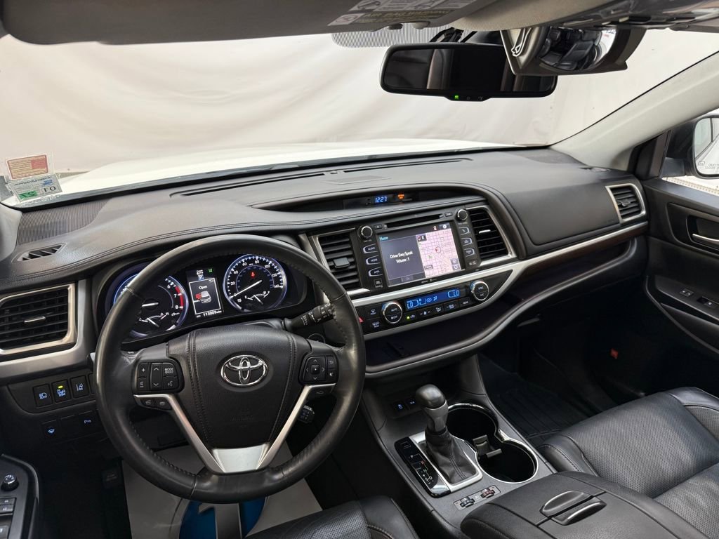 Used 2014 Toyota Highlander Limited w/ Driver Technology Package image 10