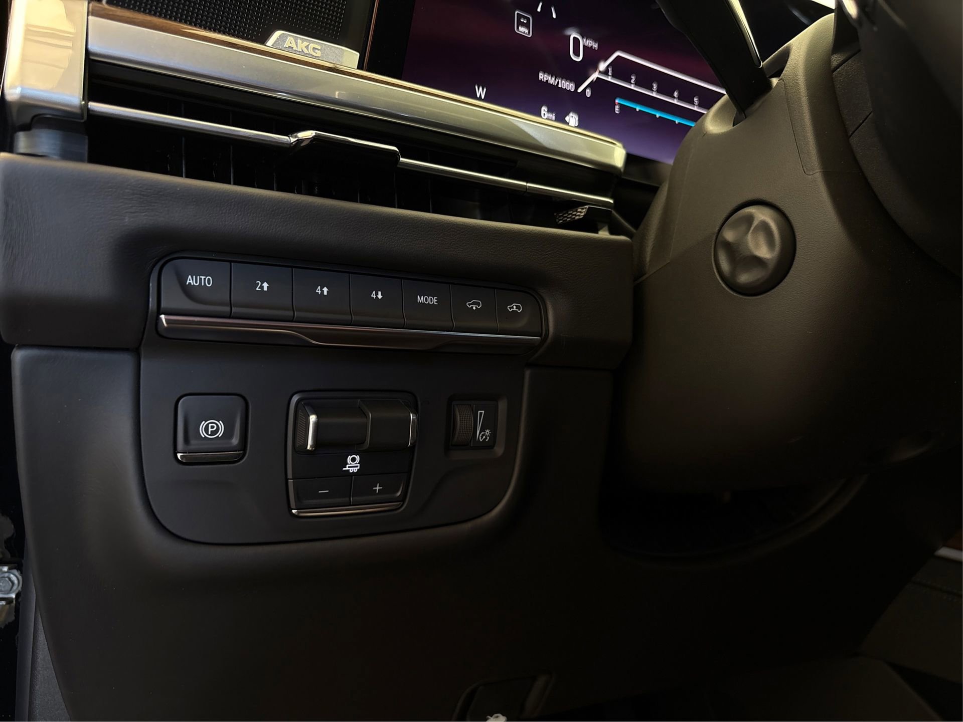 New 2026 Cadillac Escalade ESV Platinum Sport w/ LPO, ONYX Package image 20