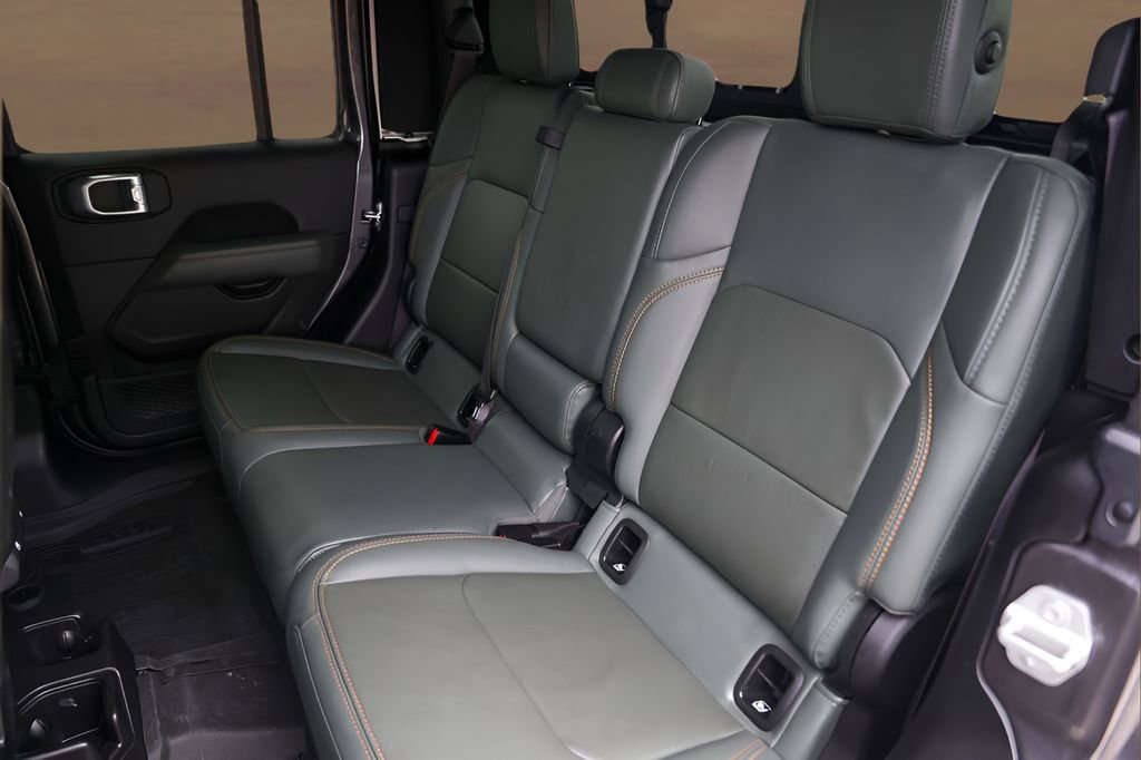 Used 2024 Jeep Gladiator Mojave AWD/4WD image 22