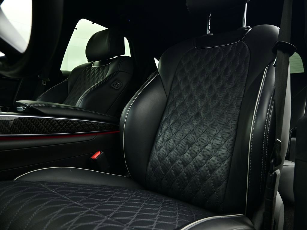 Used 2025 Genesis GV70 3.5T Sport w/ Sport Prestige Package image 61