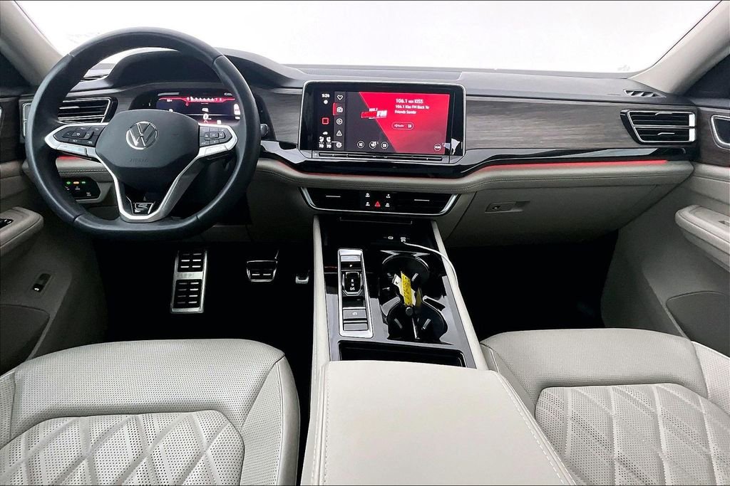 Used 2024 Volkswagen Atlas SEL Premium R-Line image 20