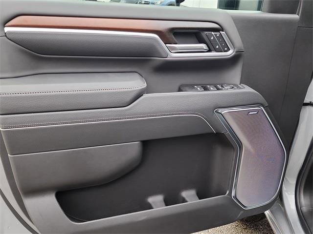 New 2026 GMC Sierra 3500 Denali w/ Denali Reserve Package image 15