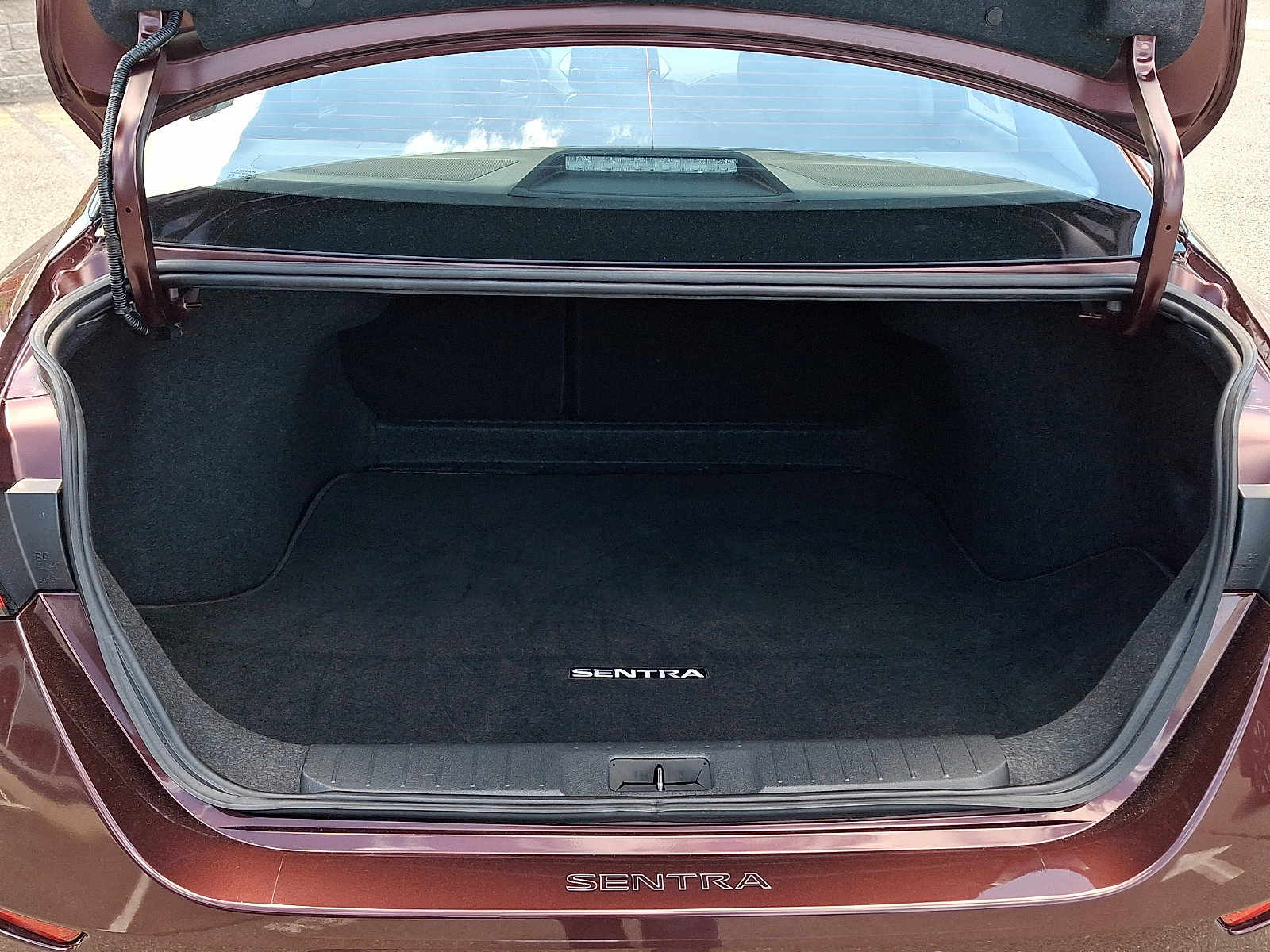 Used 2023 Nissan Sentra SV FWD image 29