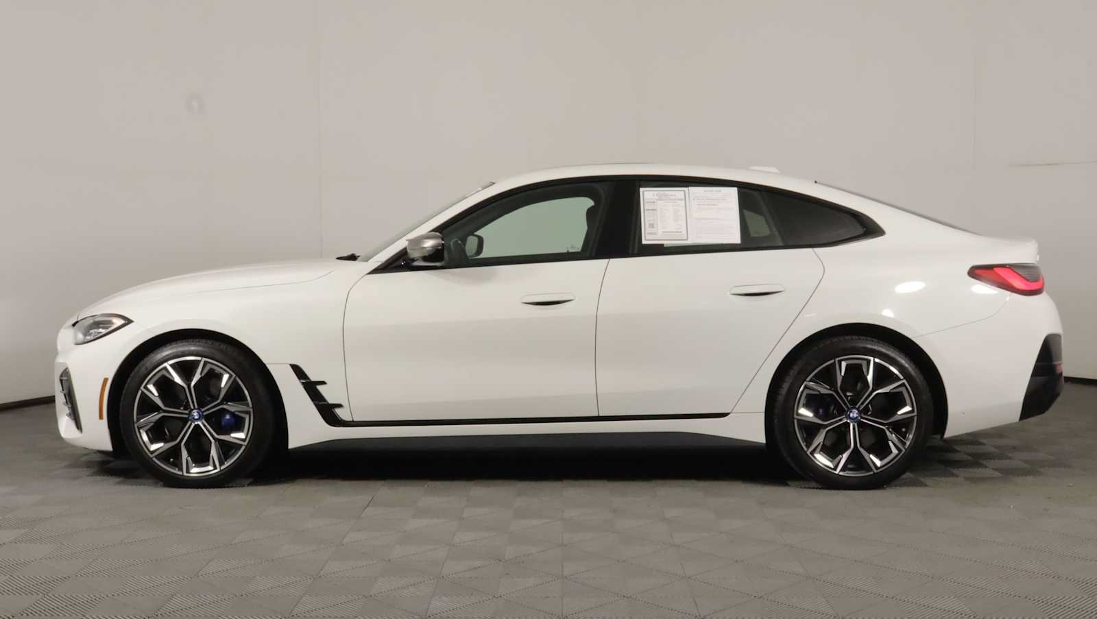 Used 2022 BMW i4 M50 w/ Premium Package AWD/4WD image 8