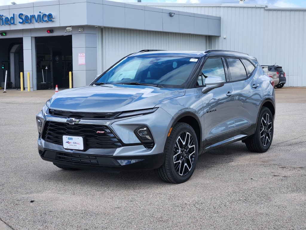 New 2026 Chevrolet Blazer RS w/ Driver Confidence II Package FWD image 2