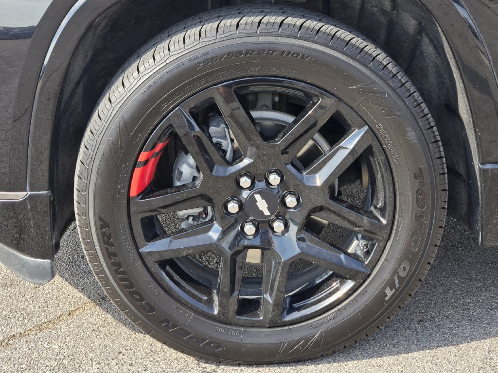 Used 2021 Chevrolet Traverse Premier w/ Redline Edition FWD image 12