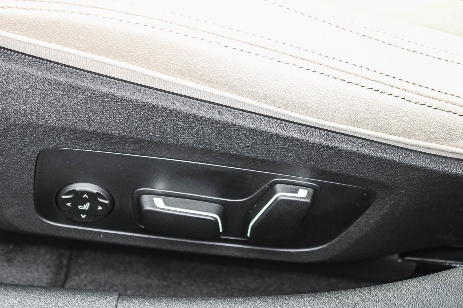 New 2026 BMW i4 xDrive40i AWD/4WD image 21
