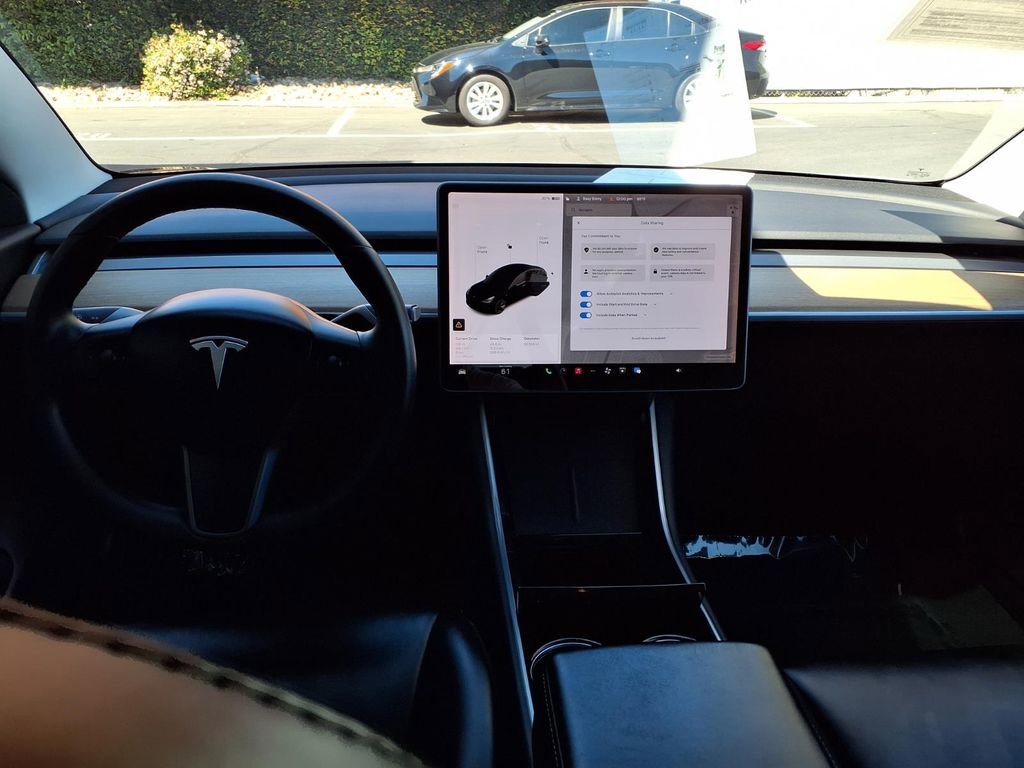 Used 2020 Tesla Model 3 Standard Range Plus image 19