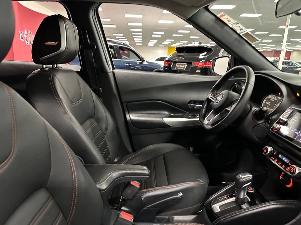 Used 2020 Nissan Kicks SR w/ SR Premium Package FWD image 31