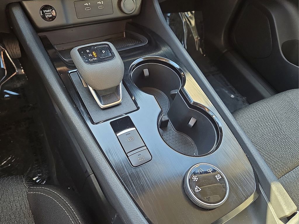 Used 2026 Nissan Rogue SV image 30