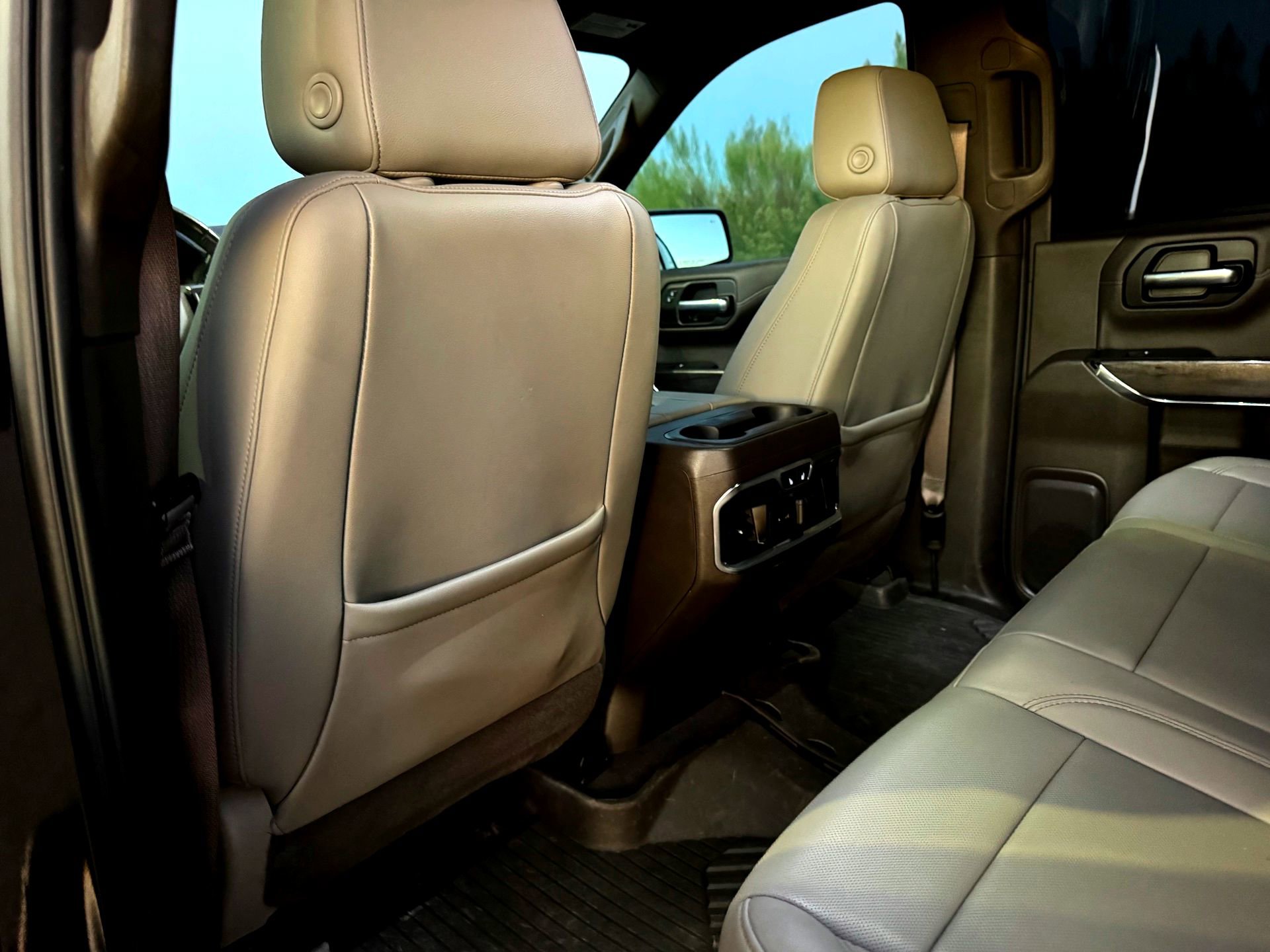 Used 2020 Chevrolet Silverado 1500 LTZ image 22