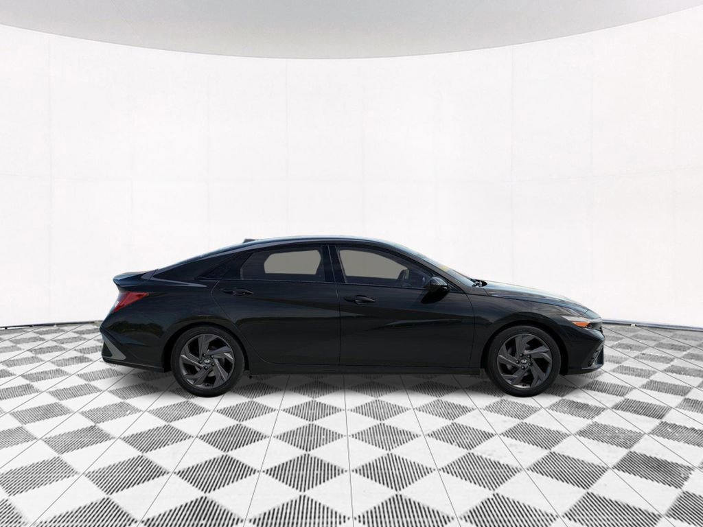 New 2026 Hyundai Elantra Sport image 10