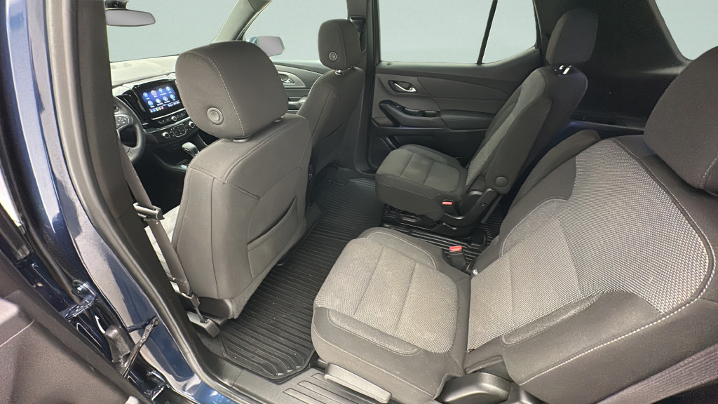 Used 2023 Chevrolet Traverse LT AWD/4WD image 8