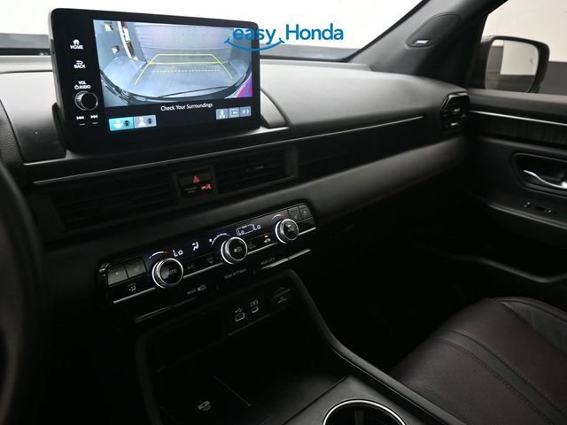 Used 2025 Honda Pilot Black Edition image 12
