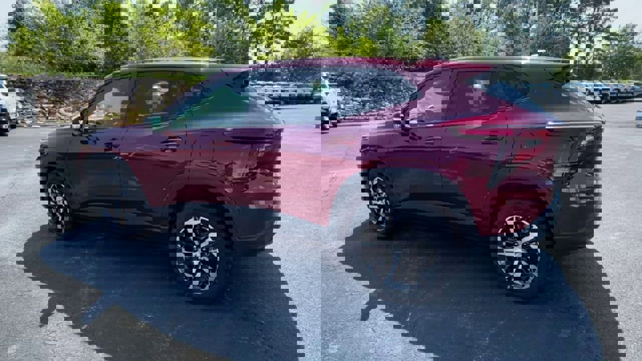 Used 2024 Chevrolet Trax RS w/ Sunroof Package image 6