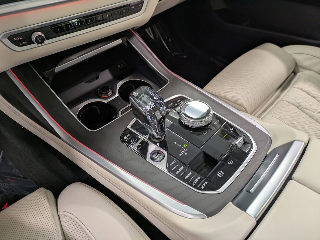 Used 2021 BMW X7 xDrive40i w/ Executive Package AWD/4WD image 14