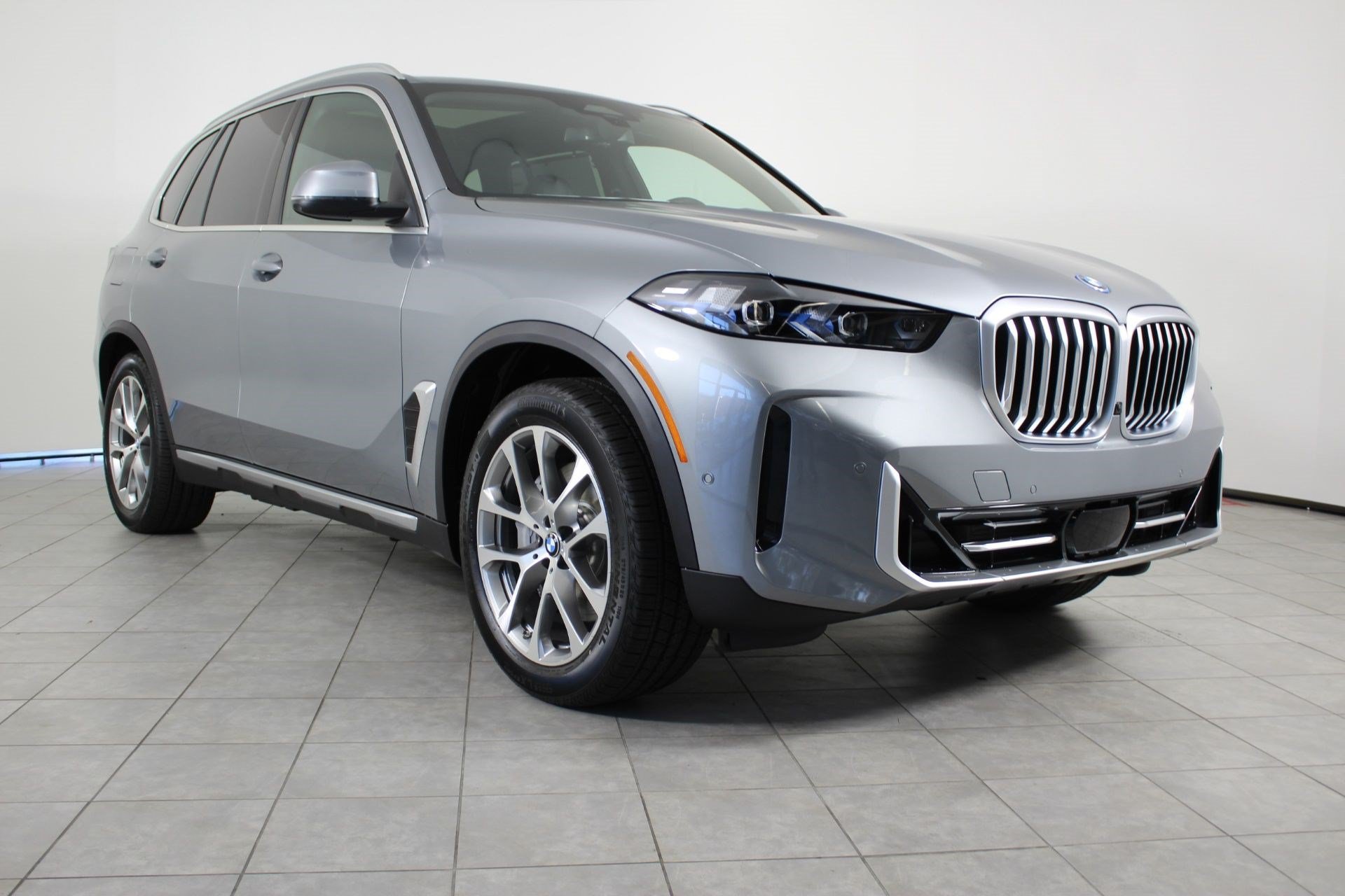 New 2026 BMW X5 xDrive50e w/ Executive Package AWD/4WD image 7