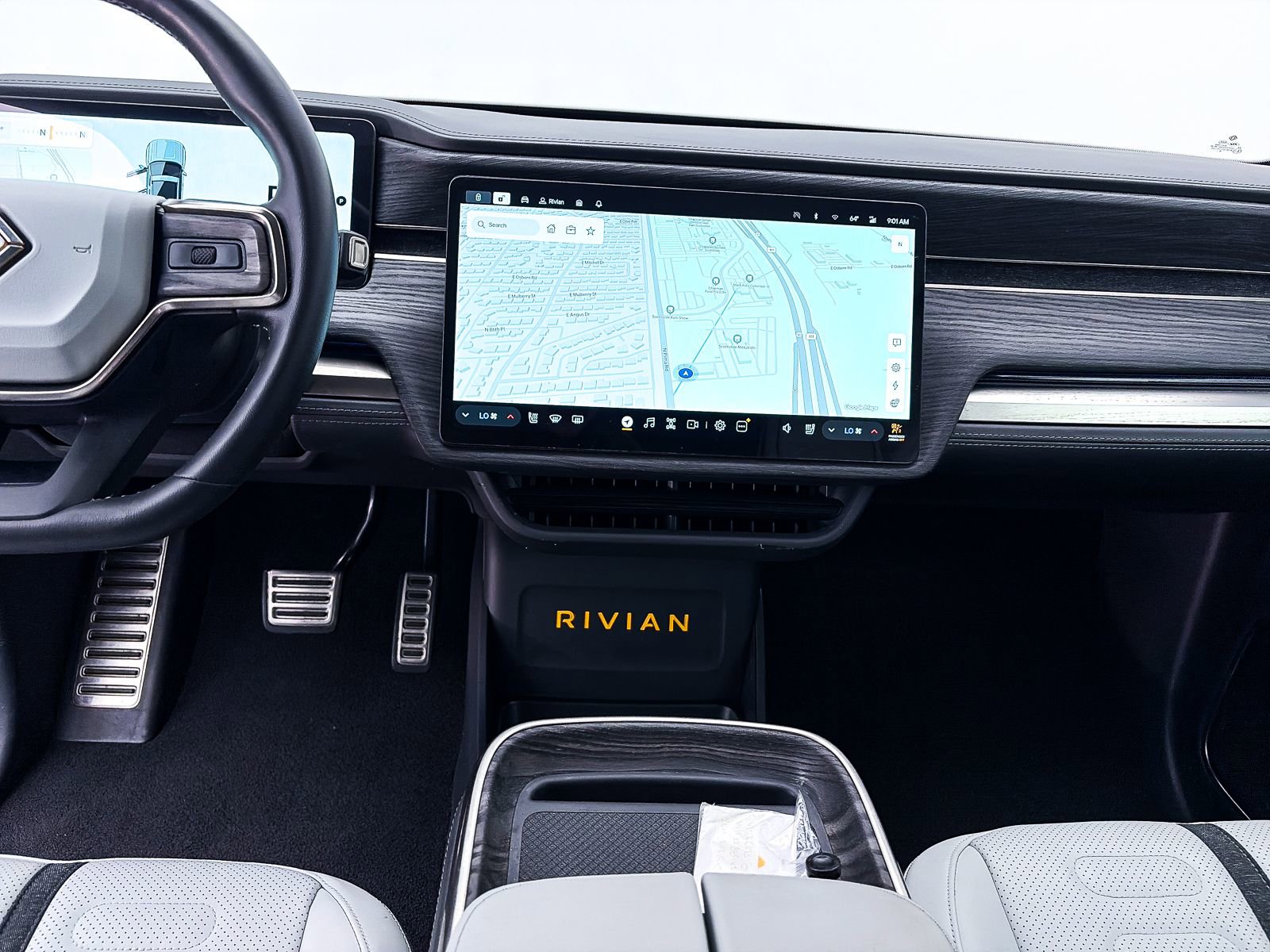 Used 2023 Rivian R1T Adventure AWD/4WD image 8