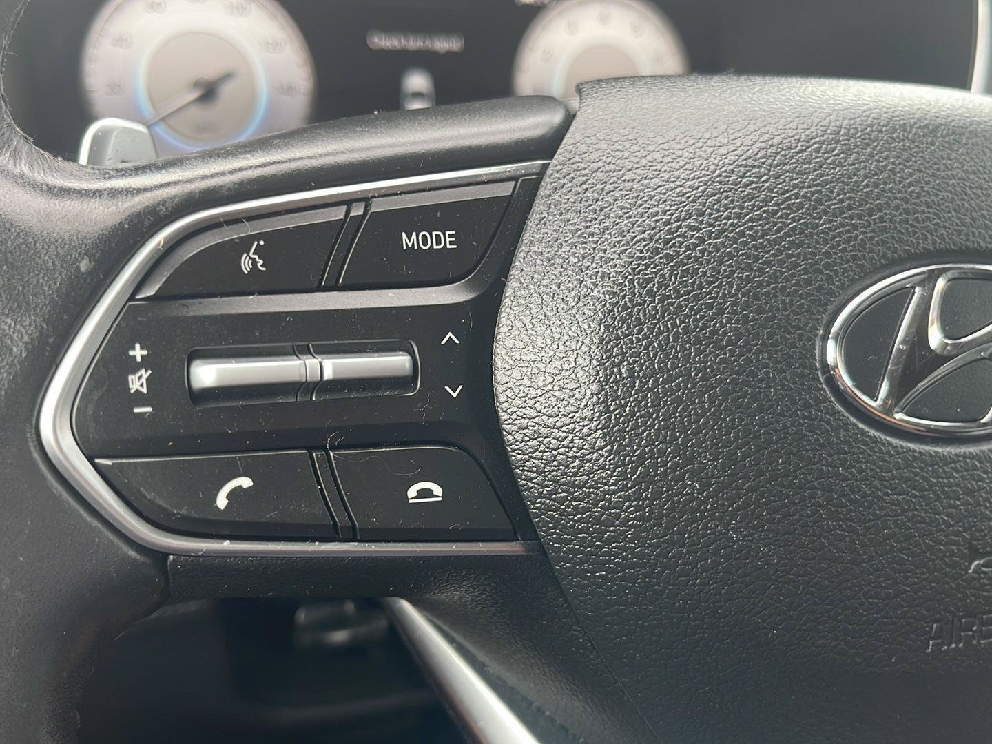 Used 2021 Hyundai Santa Fe Limited AWD/4WD image 21