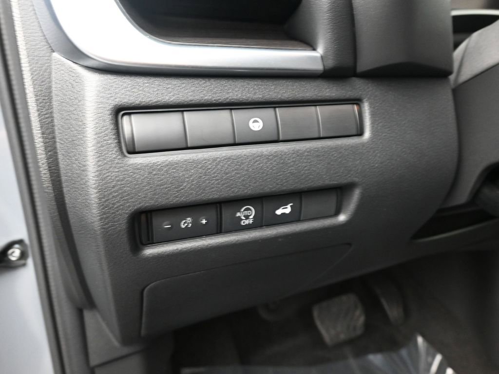 Used 2023 Nissan Rogue Platinum image 33