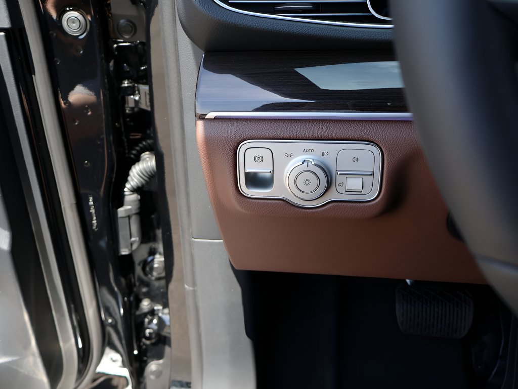 New 2026 Mercedes-Benz GLE 450 4MATIC image 35