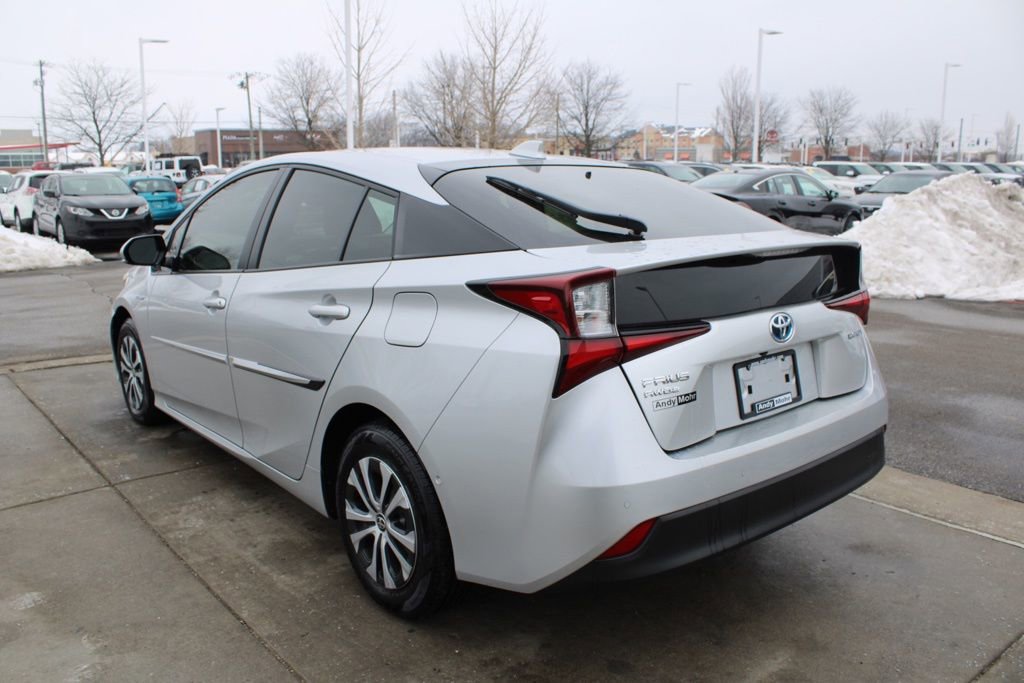 Used 2020 Toyota Prius LE image 5