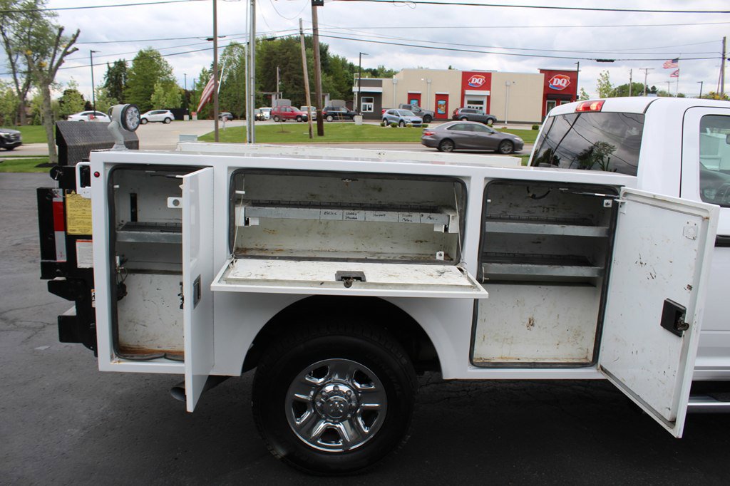 Used 2018 RAM 3500 Tradesman w/ Chrome Appearance Group AWD/4WD image 23