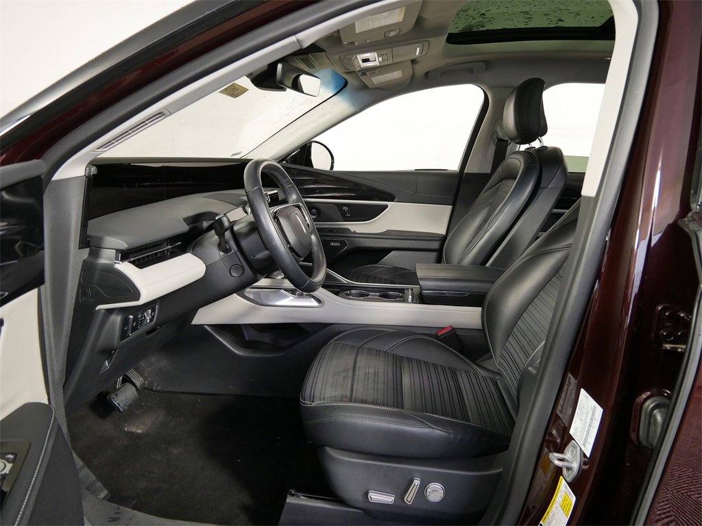 Certified 2024 Lincoln Nautilus Reserve w/ Equipment Group 202A image 16