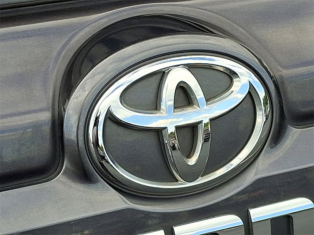 Used 2018 Toyota 4Runner TRD Off-Road image 25