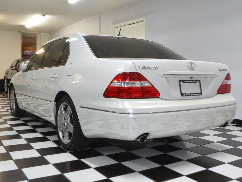 Used 2005 Lexus LS 430 RWD image 7
