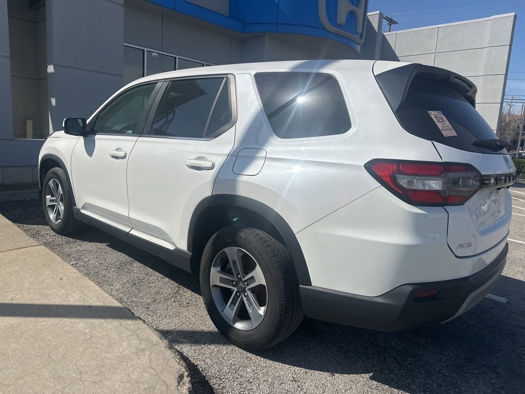 Used 2024 Honda Pilot EX-L image 6