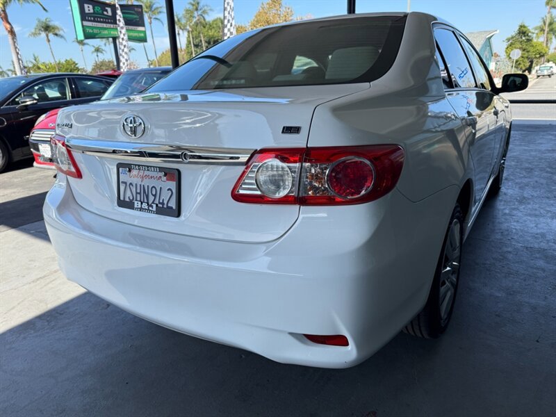Used 2013 Toyota Corolla LE FWD image 11