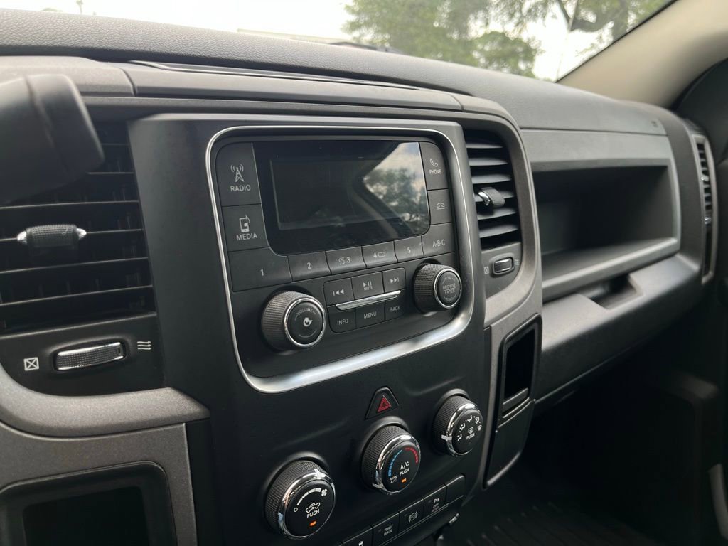 Used 2017 RAM 2500 Tradesman w/ Chrome Appearance Group AWD/4WD image 18