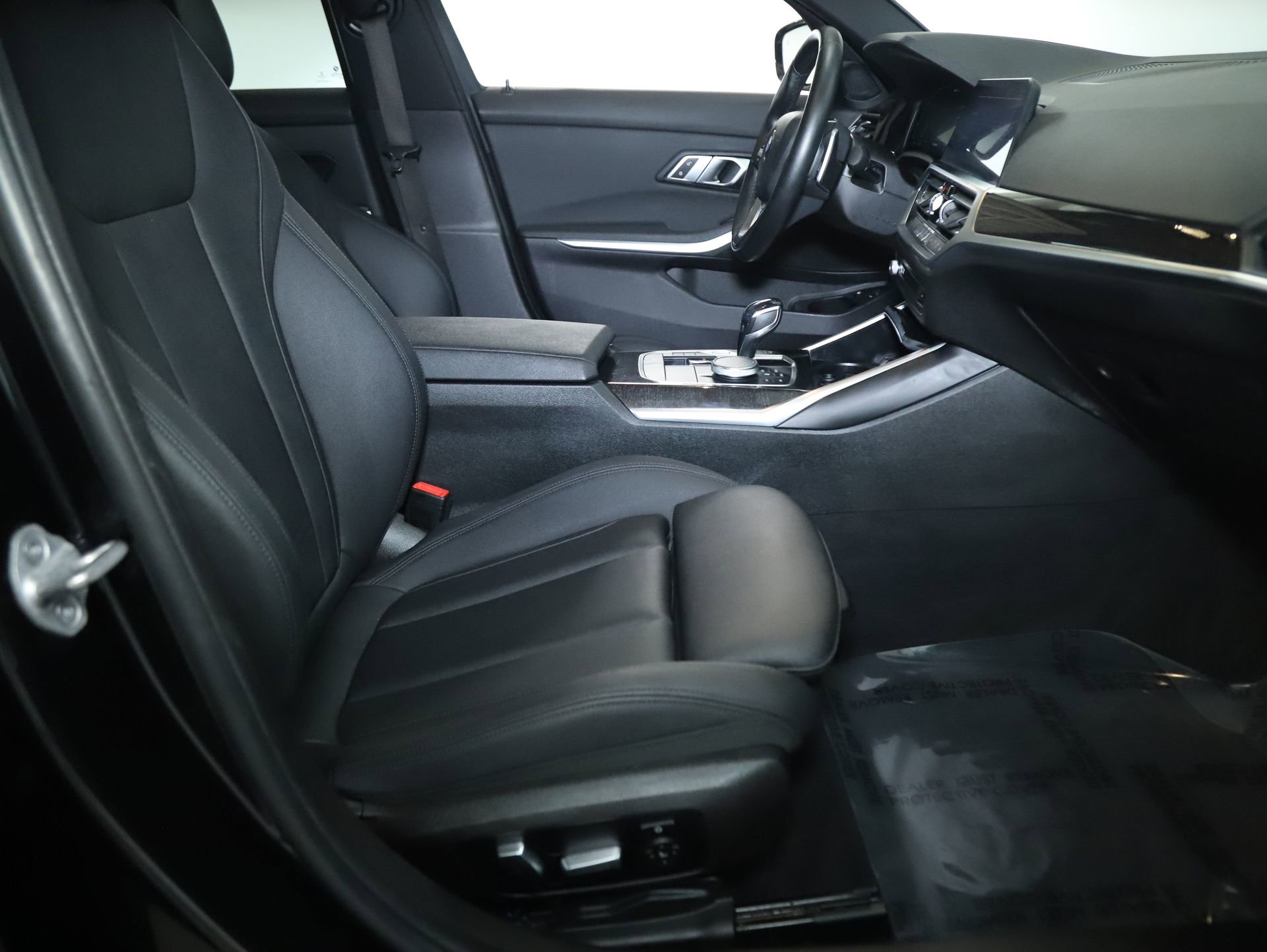 Used 2021 BMW 330e xDrive w/ Premium Package image 36