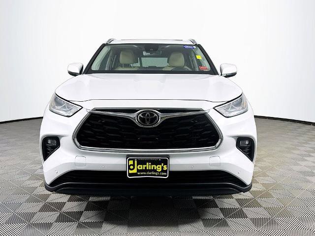 Used 2022 Toyota Highlander Limited image 2