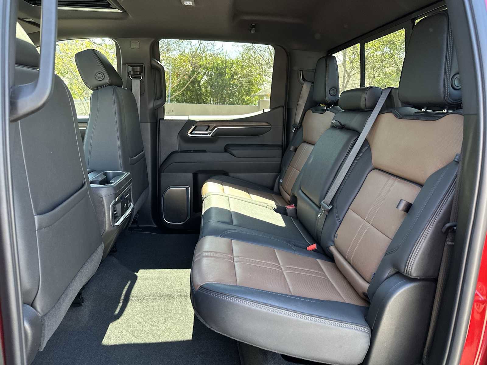 Used 2024 Chevrolet Silverado 1500 High Country w/ High Country Premium Package image 18