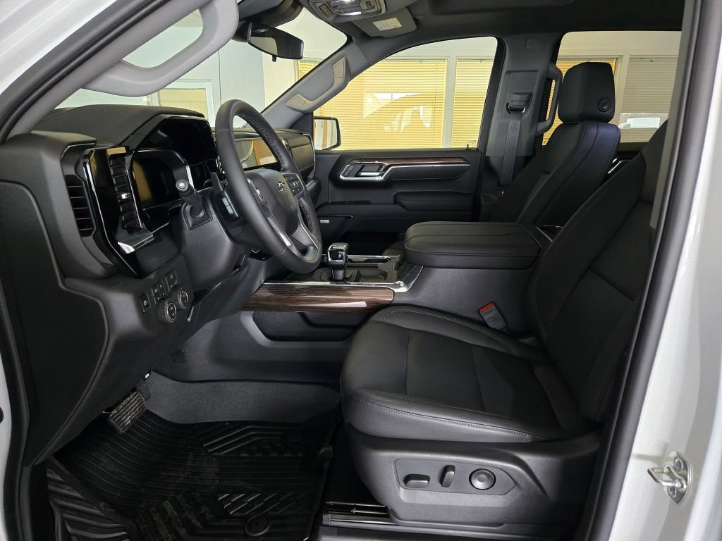 New 2026 Chevrolet Silverado 1500 LT Trail Boss w/ Convenience Package II AWD/4WD image 21