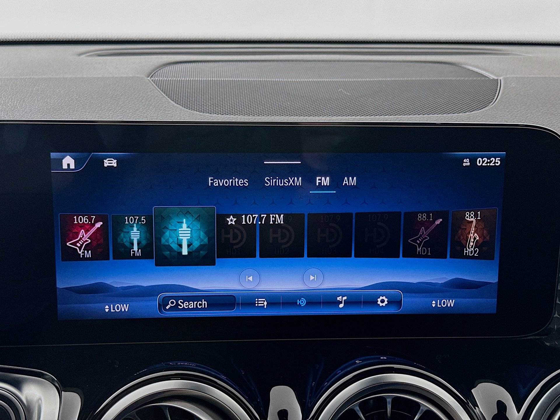 Certified 2025 Mercedes-Benz GLB 250 image 15