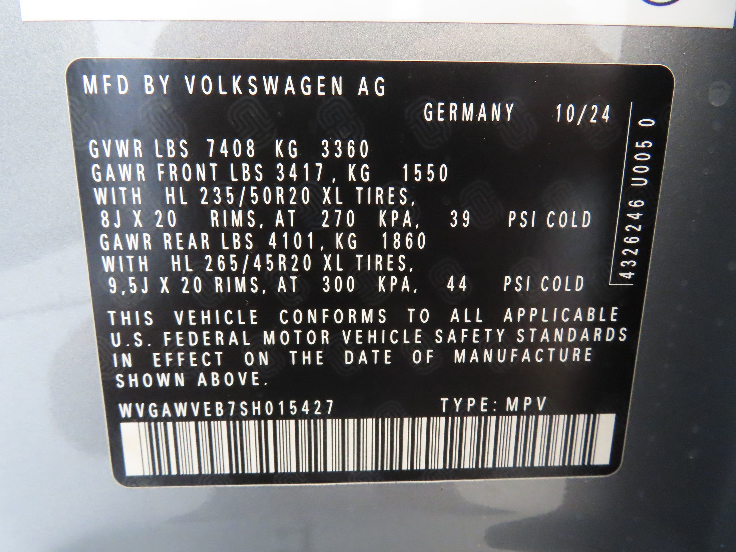 New 2025 Volkswagen ID. Buzz Pro S image 30