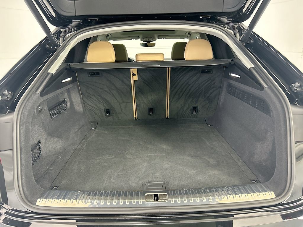 Used 2025 Audi Q8 Premium Plus image 27