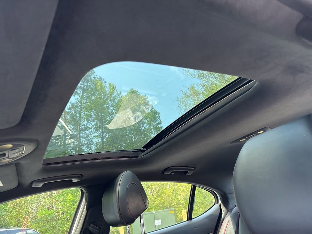 Used 2019 Genesis G70 3.3T Advanced w/ Sport Package image 6