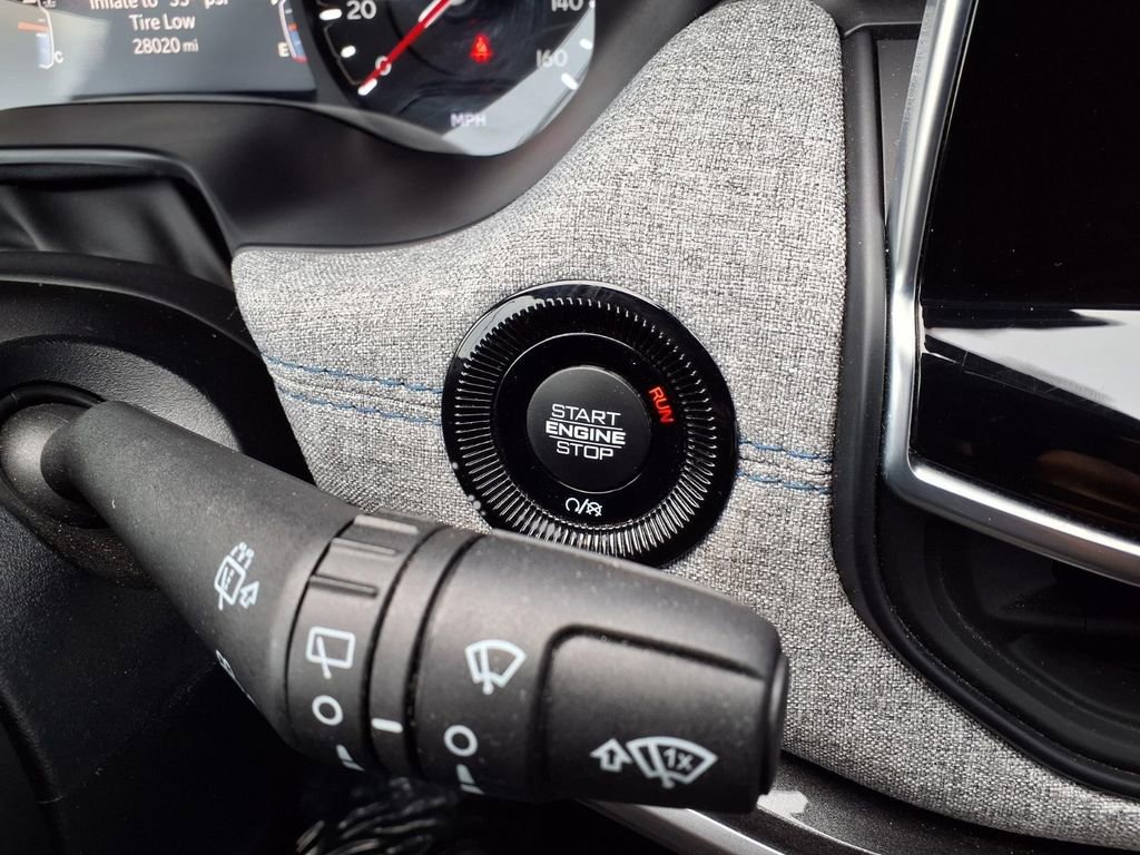 Certified 2025 Jeep Compass Latitude AWD/4WD image 8