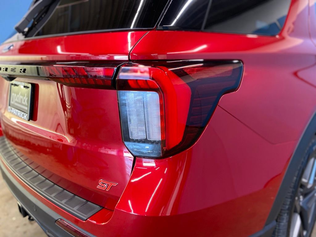 New 2026 Ford Explorer ST w/ Sun And Sound Package image 10