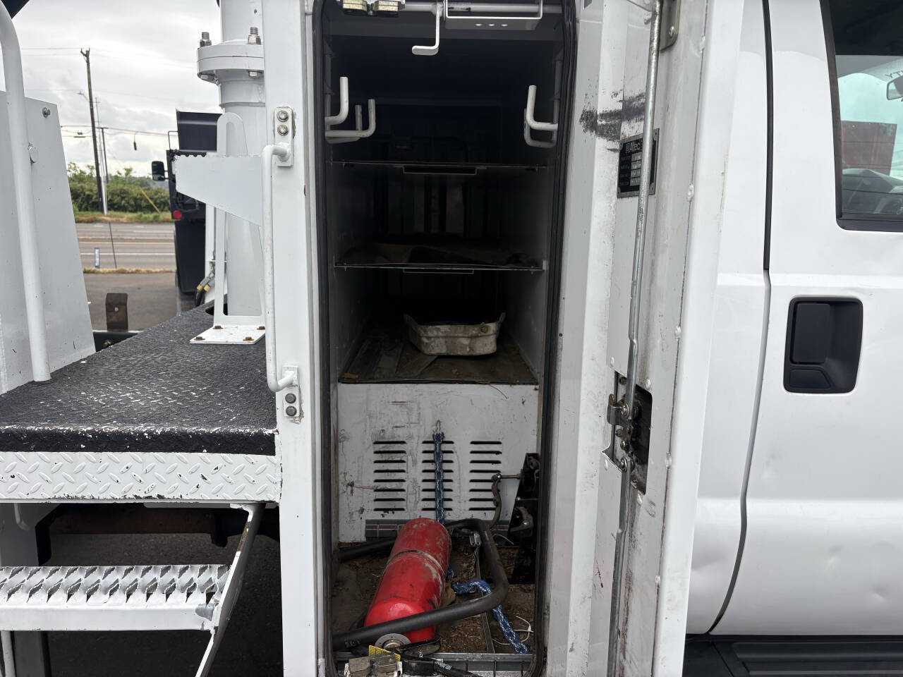 Used 2016 Ford F550 4x4 Regular Cab Super Duty image 26