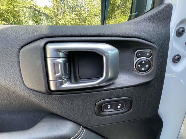 New 2027 Jeep Wrangler Unlimited Sahara AWD/4WD image 19