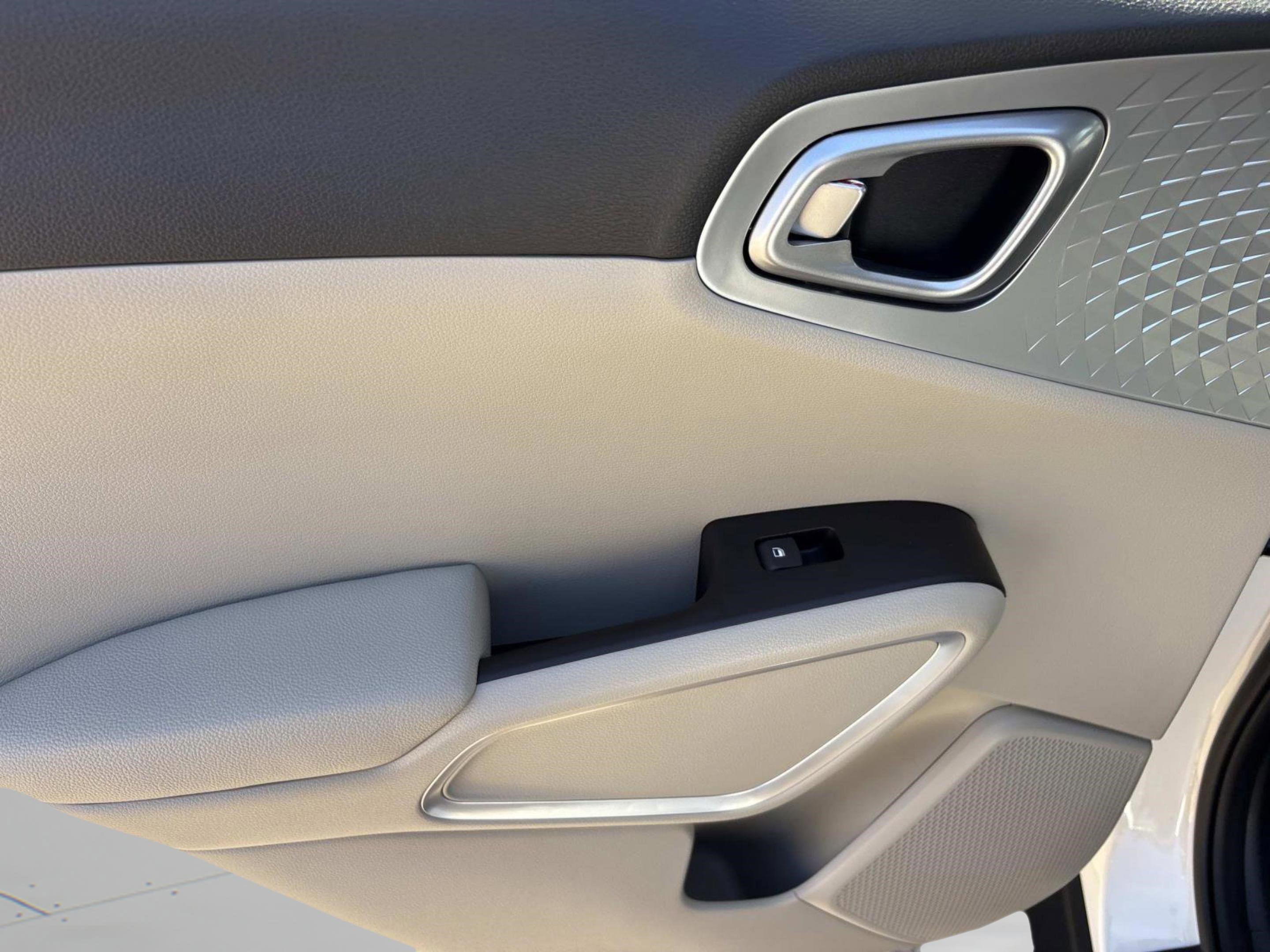 New 2025 Kia Soul LX w/ LX Technology Package image 18